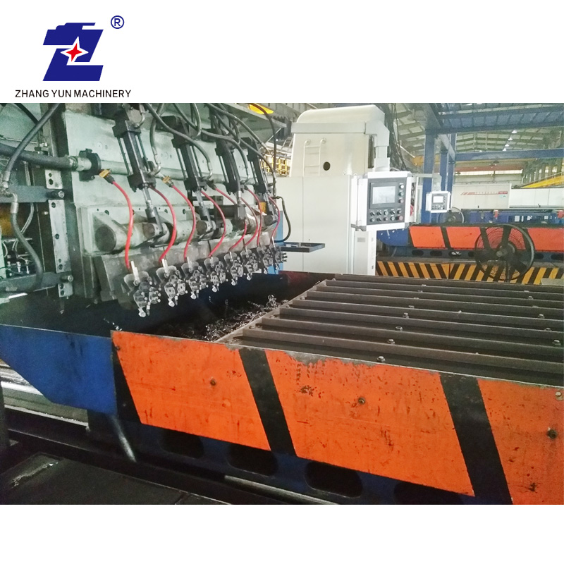 Profilé en métal certifié ISO faisant la ligne de machines de rail de guidage d&#39;ascenseur T82B